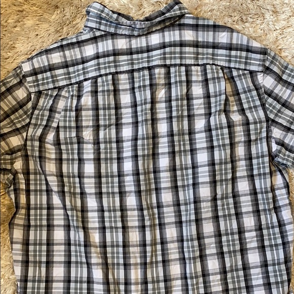 Apt. 9 Casual Collared Button Down - Picture 4 of 4
